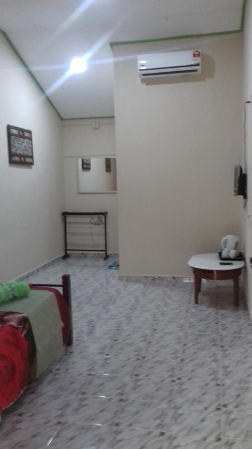 Mai Chenang Guesthouse Pantai Cenang  Εξωτερικό φωτογραφία